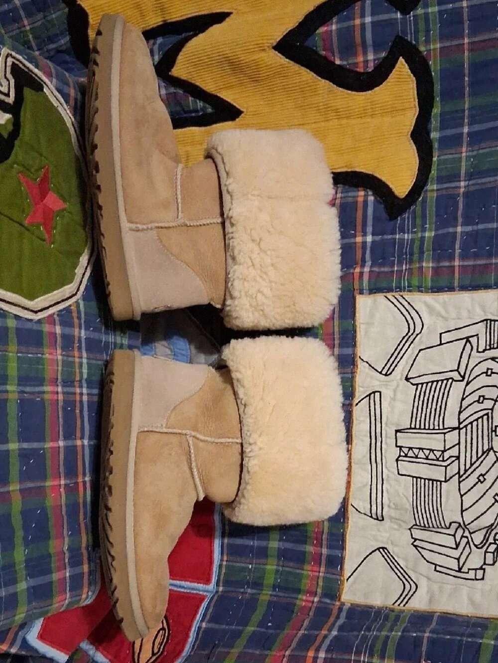 UGG Australia Tan Suede Classic Short Boots Shearling Sheepskin Cuff F10010F Sz7